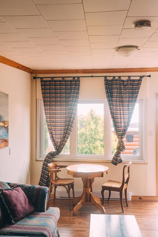 Nordet Motel Saint Georges De Malbaie Eksteriør bilde